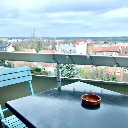 Appart'Hotel Versailles Saint Cyr L'Ecole - Gare Sncf A 100M Et Parking Prive المظهر الخارجي الصورة