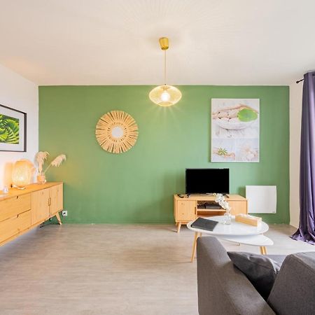 Appart'Hotel Versailles Saint Cyr L'Ecole - Gare Sncf A 100M Et Parking Prive المظهر الخارجي الصورة
