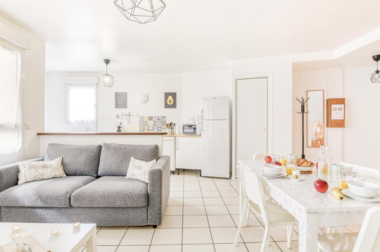 Appart'Hotel Versailles Saint Cyr L'Ecole - Gare Sncf A 100M Et Parking Prive المظهر الخارجي الصورة