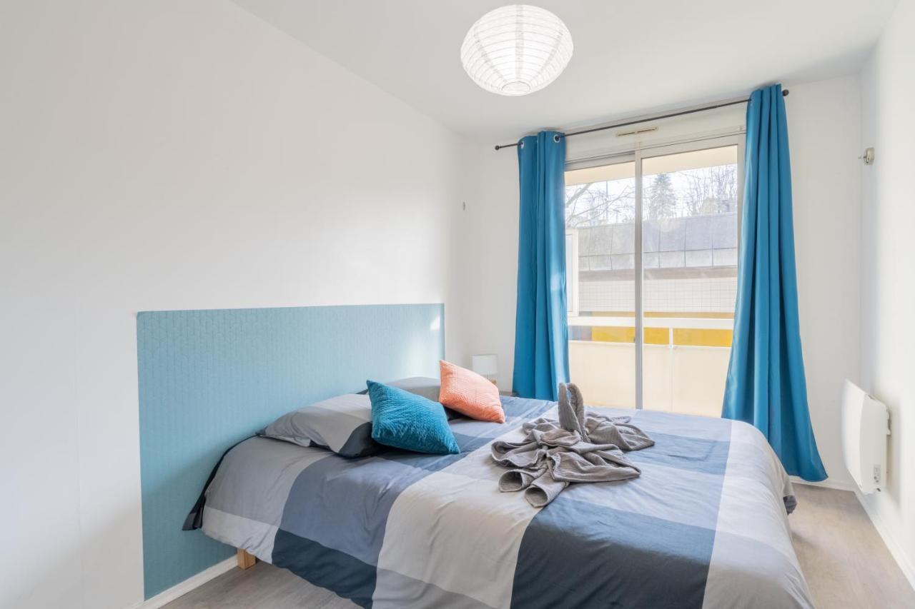 Appart'Hotel Versailles Saint Cyr L'Ecole - Gare Sncf A 100M Et Parking Prive المظهر الخارجي الصورة