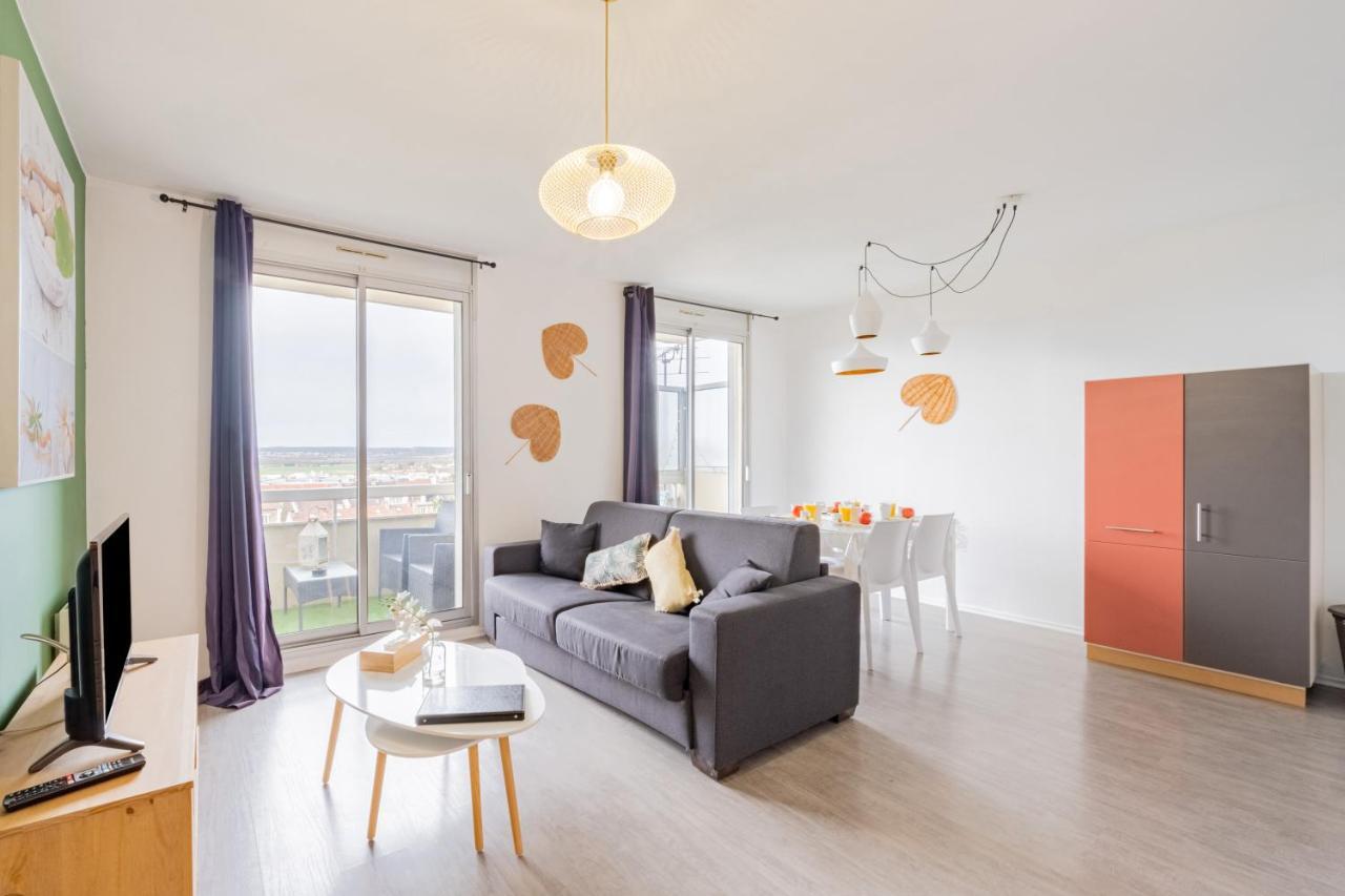 Appart'Hotel Versailles Saint Cyr L'Ecole - Gare Sncf A 100M Et Parking Prive المظهر الخارجي الصورة